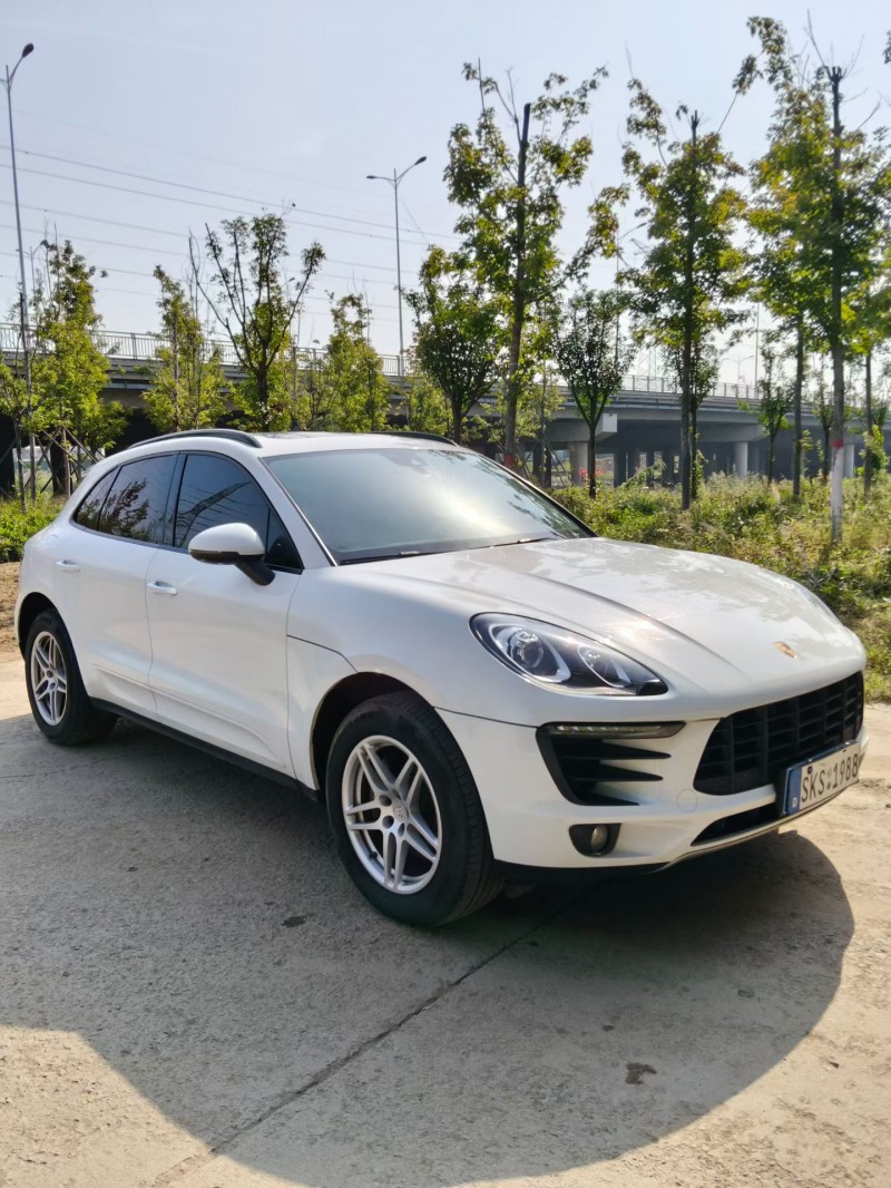 17年青岛保时捷Macan