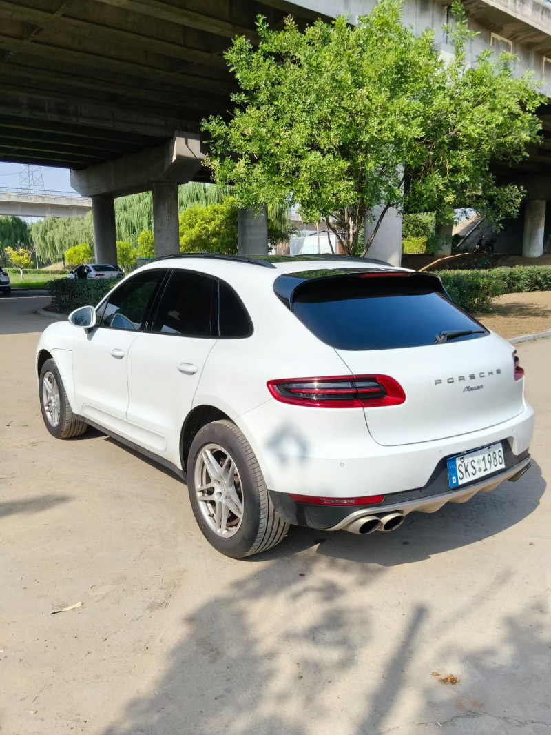 17年青岛保时捷Macan