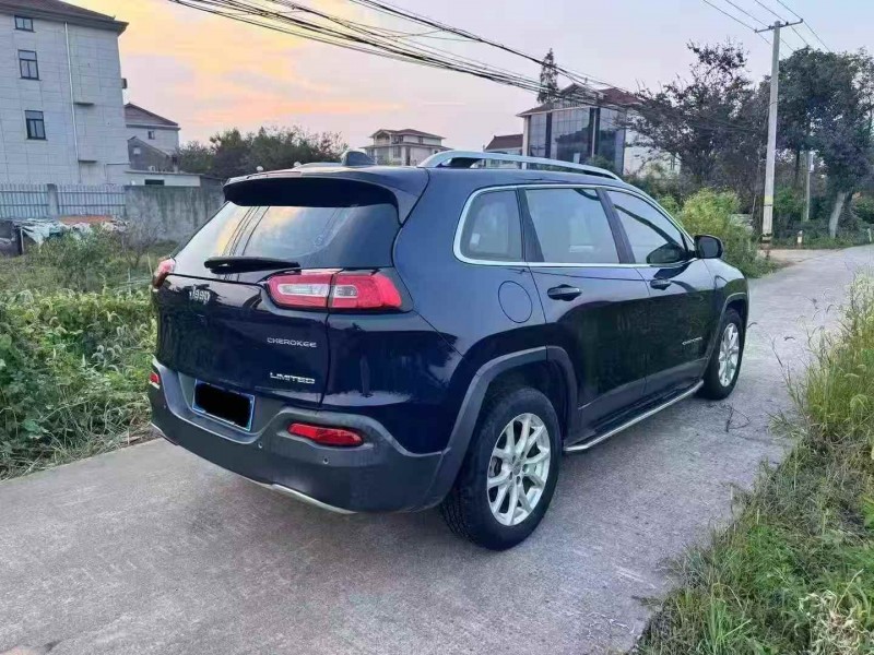 18年宁波Jeep自由光