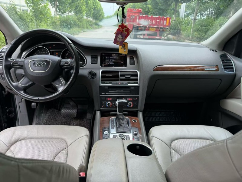 12年徐州奥迪Q7