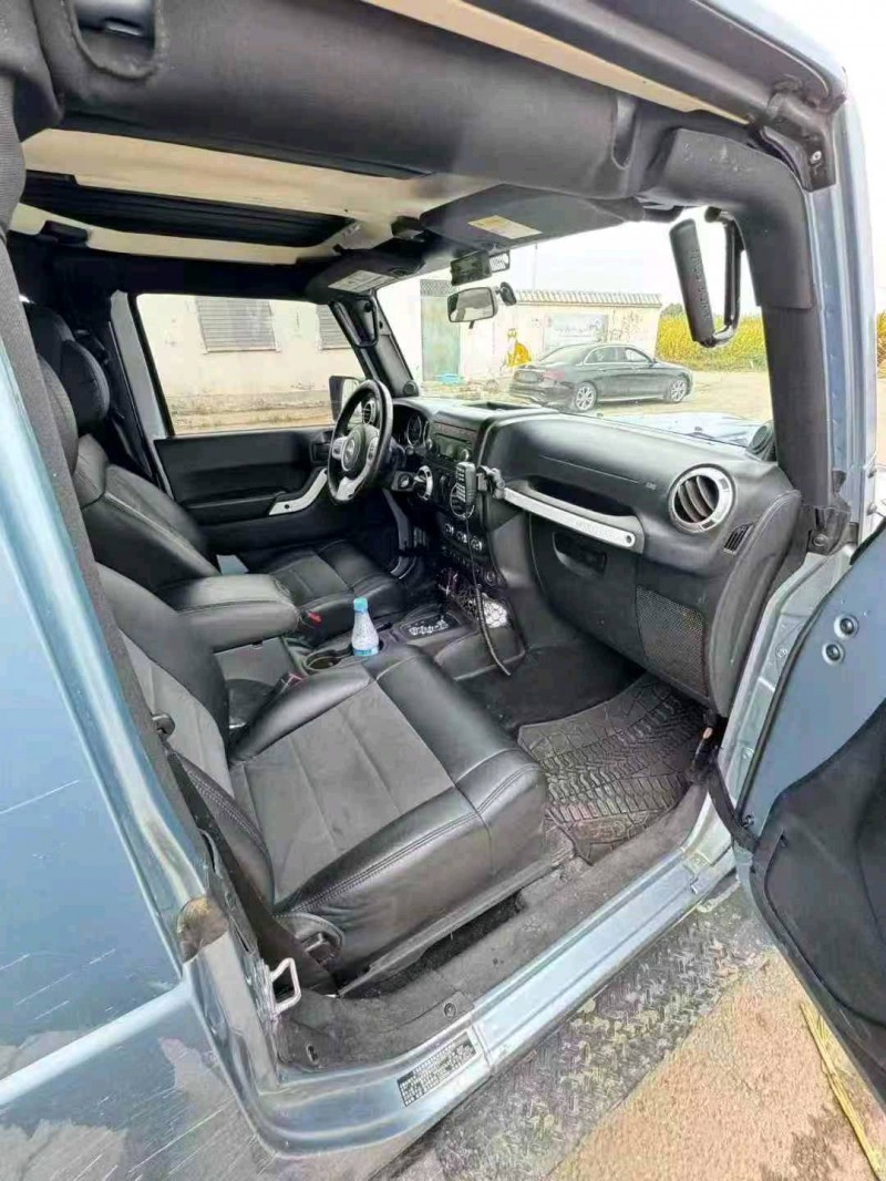 13年赤峰Jeep牧马人