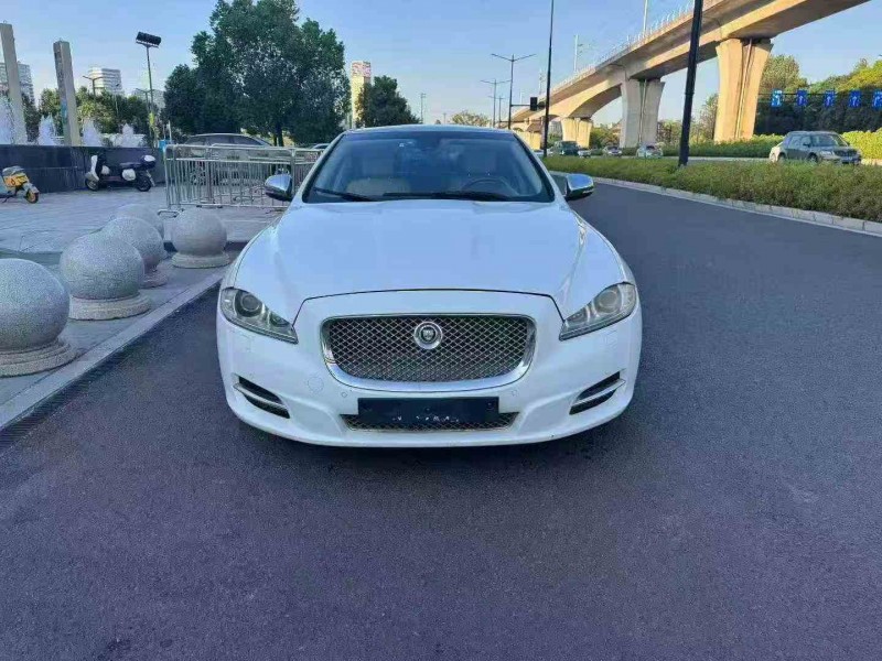 12年金华捷豹XJL