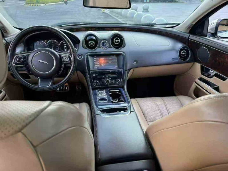12年金华捷豹XJL