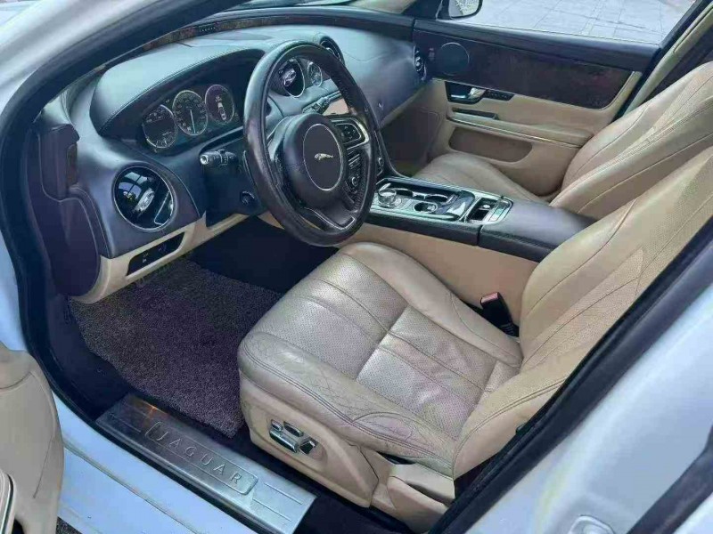 12年金华捷豹XJL