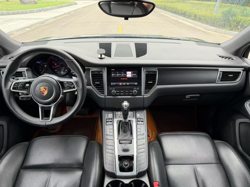 18年淮安保时捷Macan