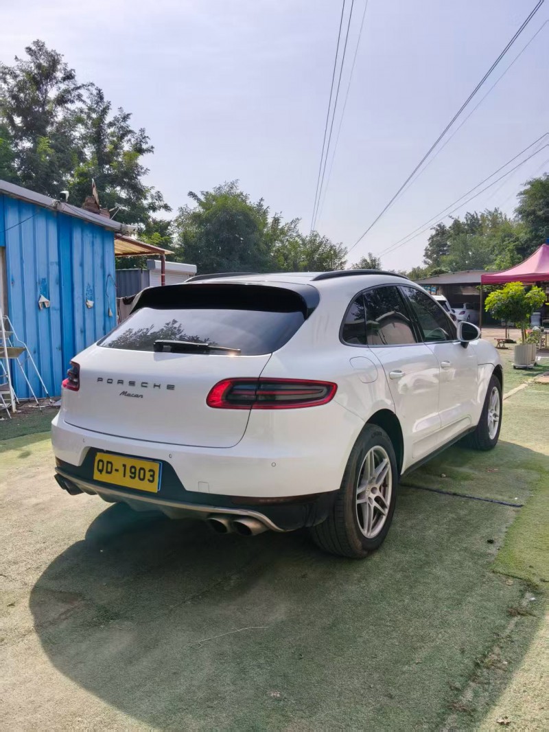 17年青岛保时捷Macan