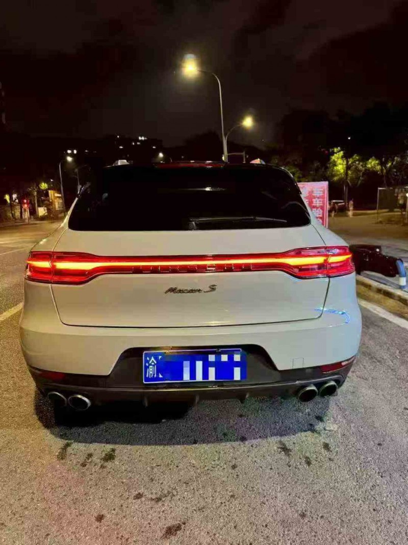 15年重庆市保时捷Macan