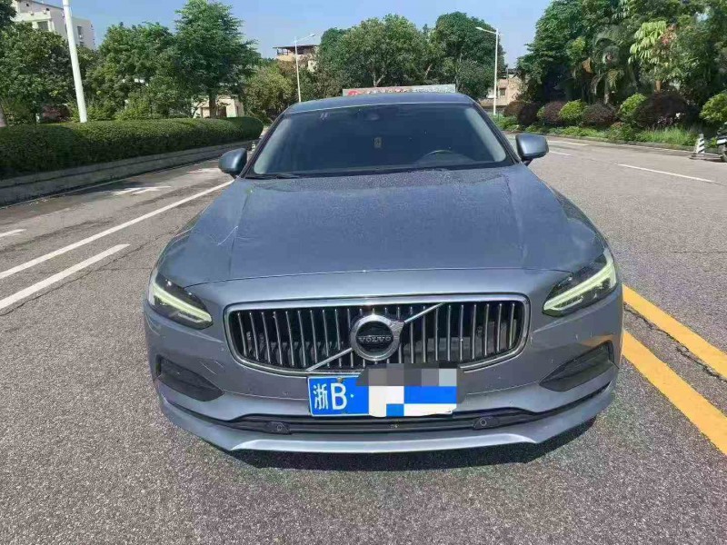 17年珠海沃尔沃S90