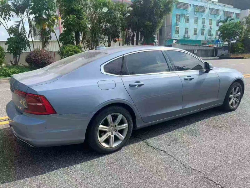 17年珠海沃尔沃S90