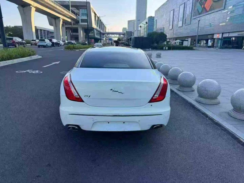 12年嘉兴捷豹XJL