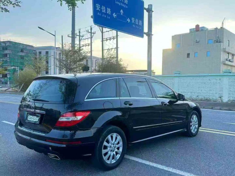 14年深圳奔驰R