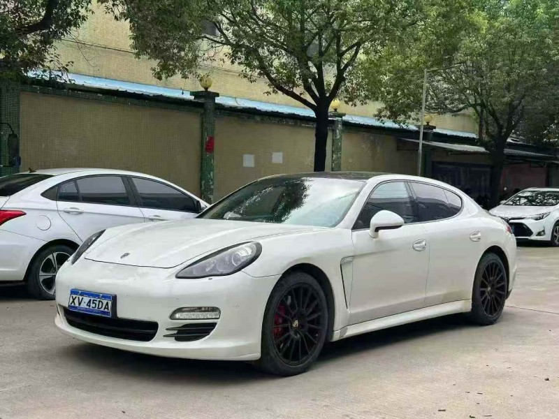 13年珠海保时捷帕拉梅拉