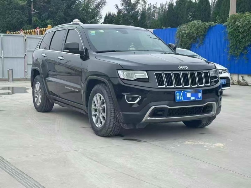17年青岛Jeep大切诺基