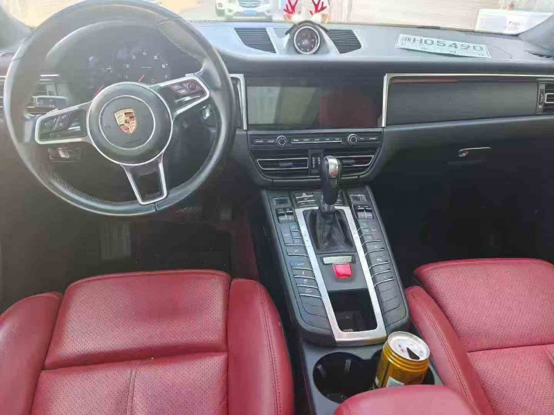 20年张家界保时捷Macan