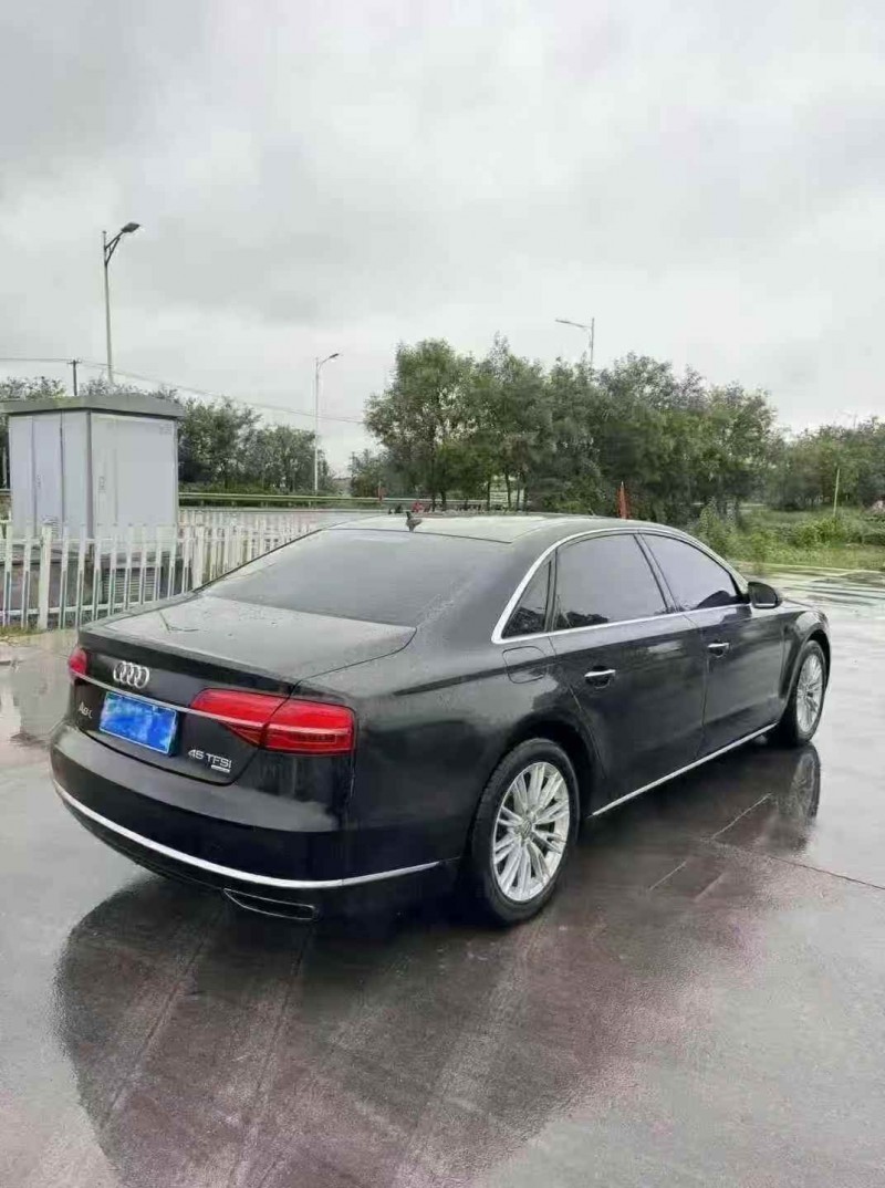 15年淄博奥迪A8L