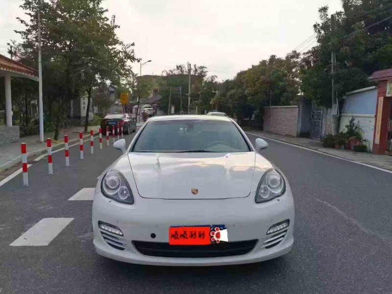 11年珠海保时捷帕拉梅拉