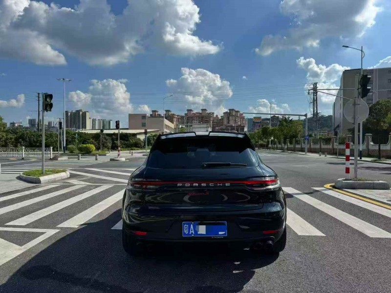 18年汕头保时捷Macan