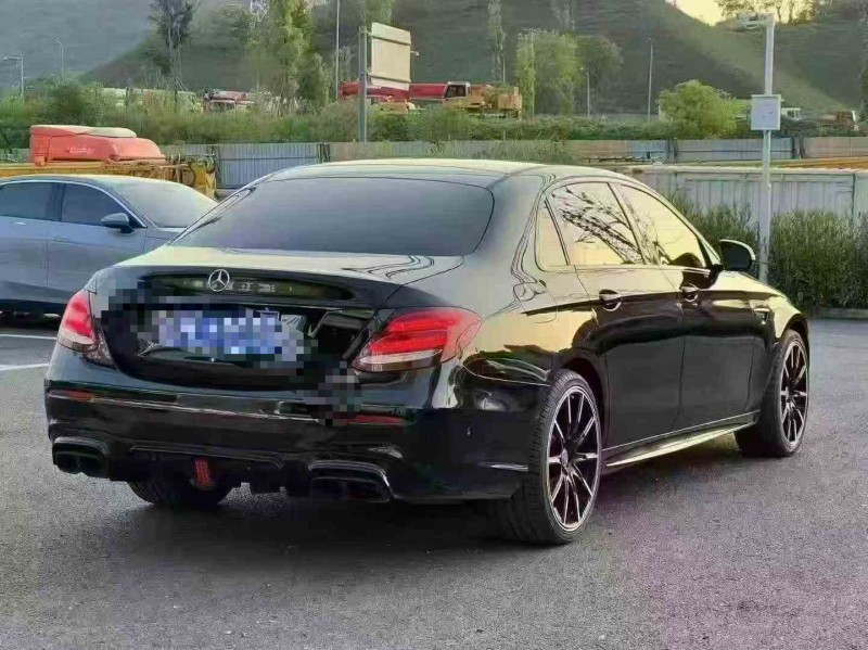 20年重庆市奔驰E