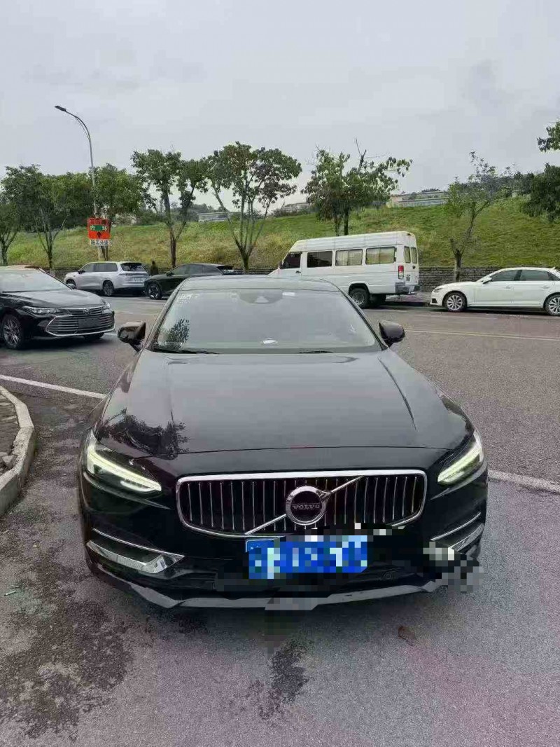 18年重庆市沃尔沃S90