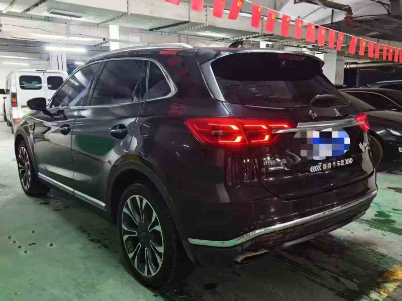20年衢州红旗HS5