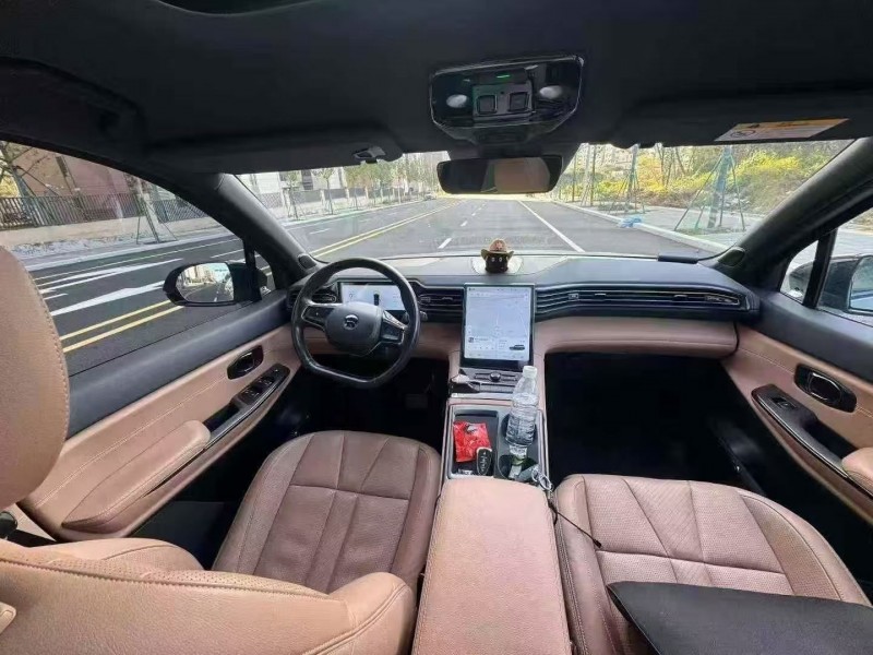 22年烟台蔚来ES8