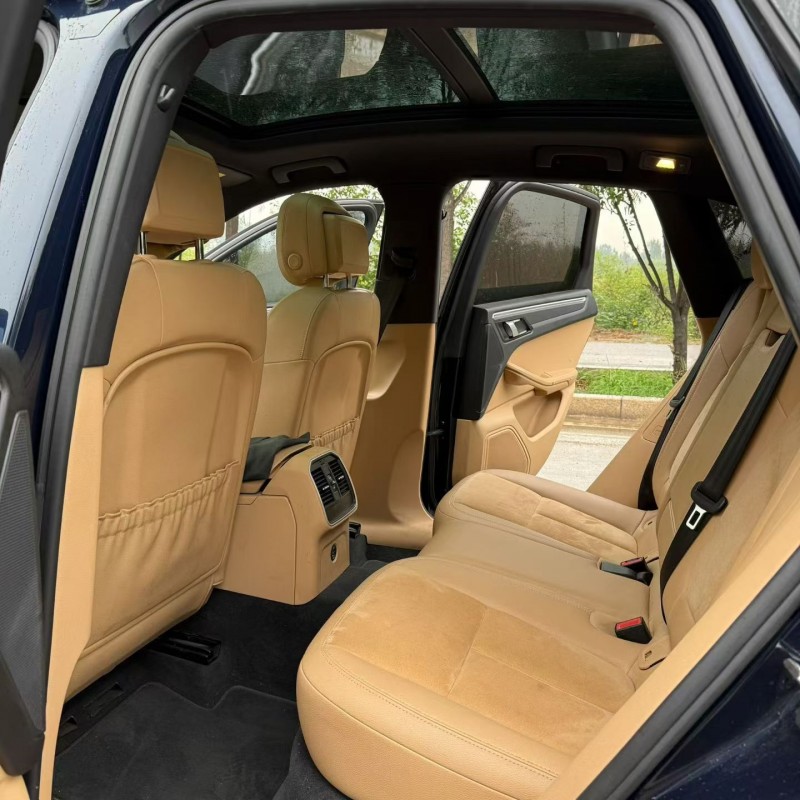 17年青岛保时捷Macan