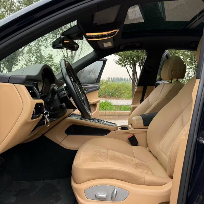 17年青岛保时捷Macan