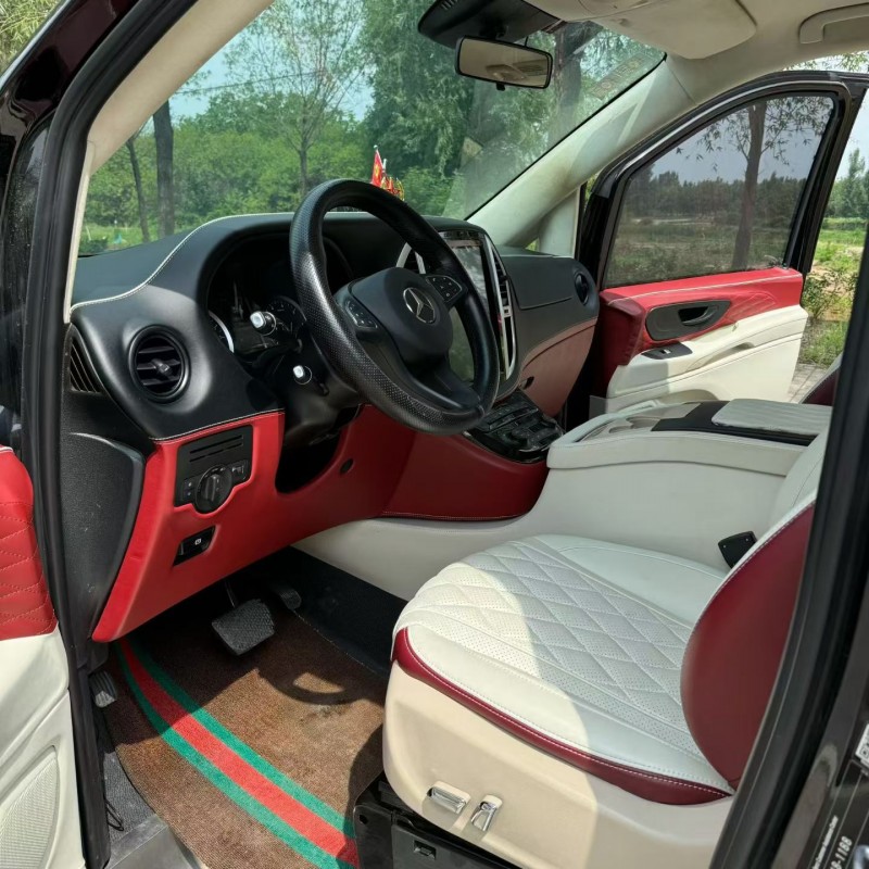 20年东营奔驰威霆