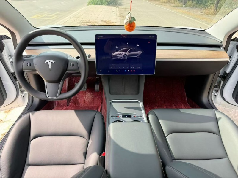 23年青岛特斯拉MODEL 3