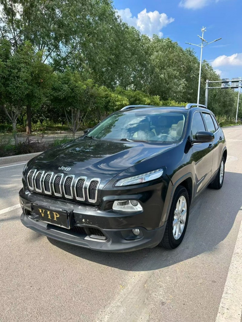 16年东营Jeep自由光