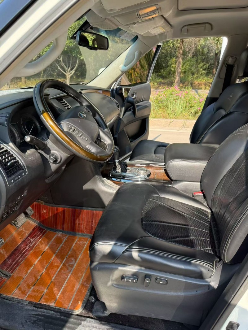 12年济宁英菲尼迪QX80