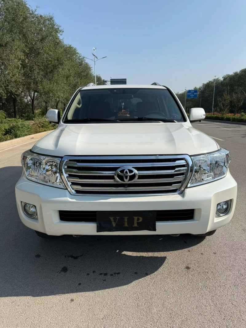 16年济南丰田兰德酷路泽