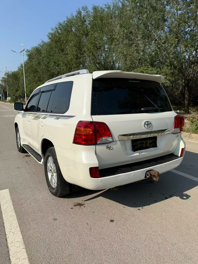 16年济南丰田兰德酷路泽