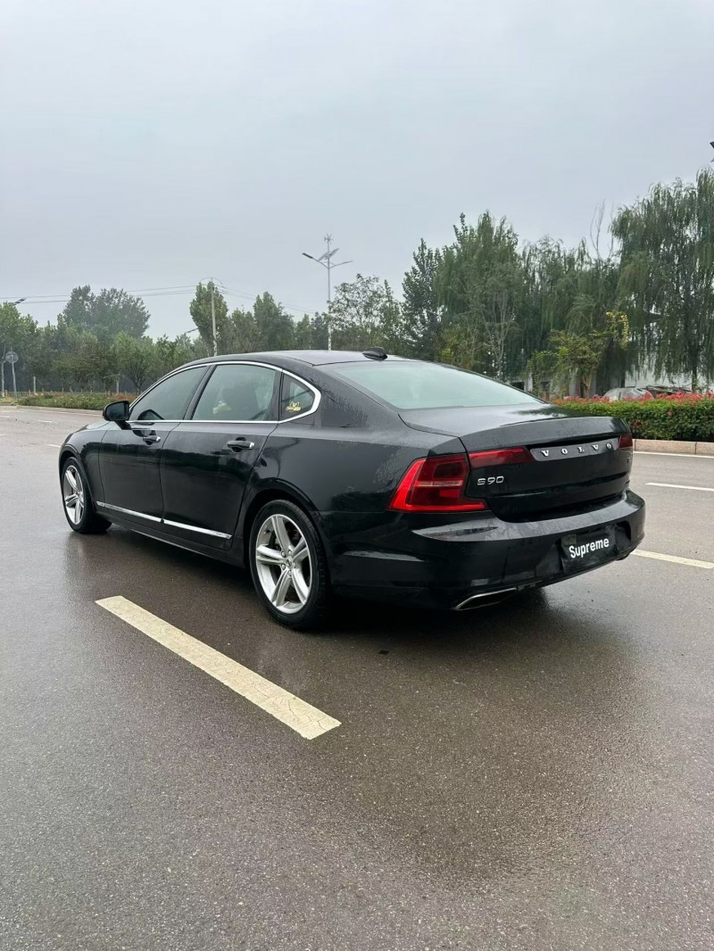 19年烟台沃尔沃S90