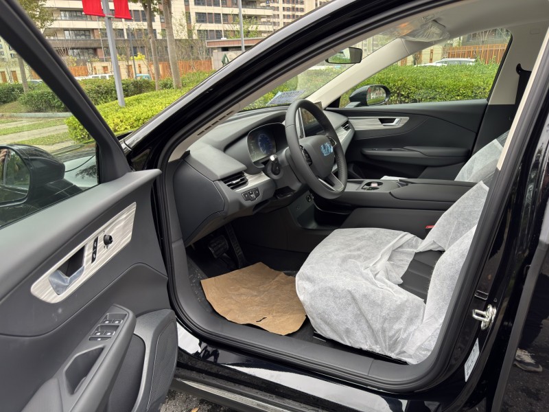 25年盐城红旗E-QM5