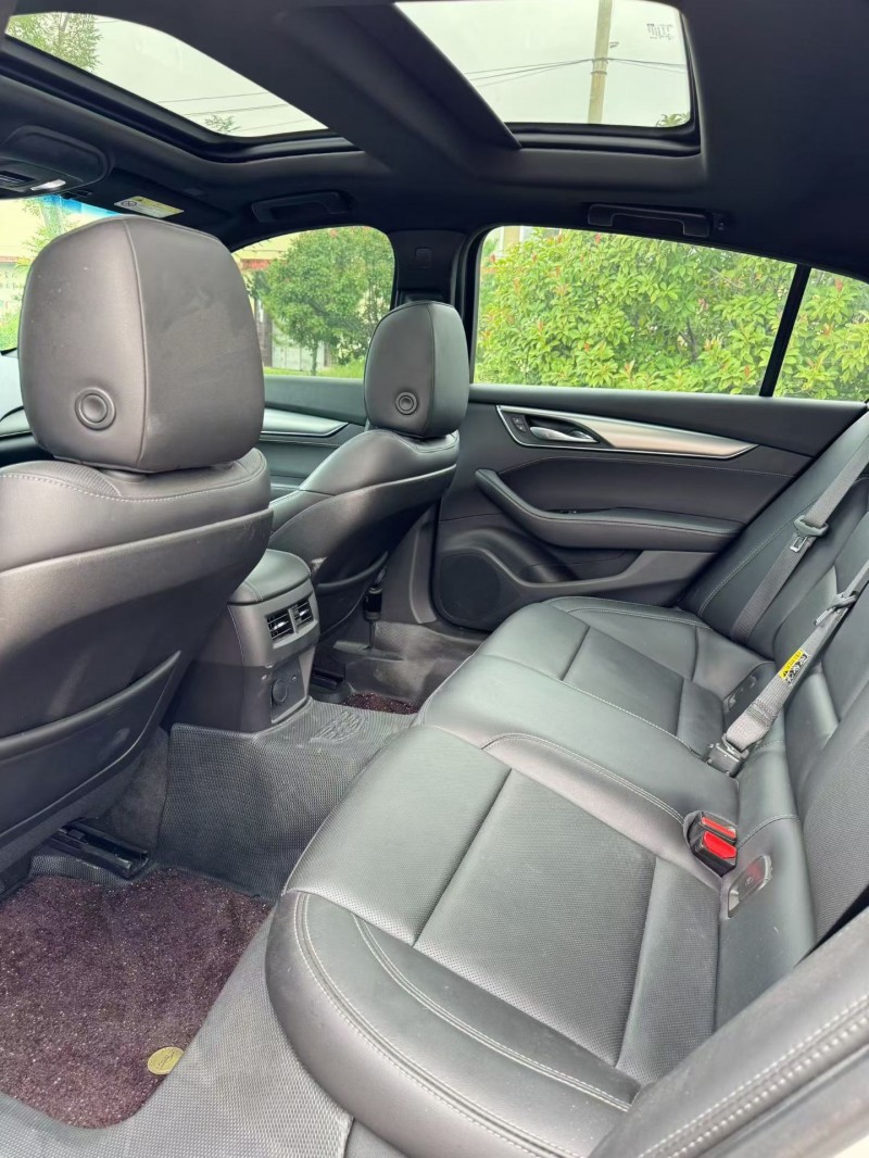 23年青岛凯迪拉克CT5