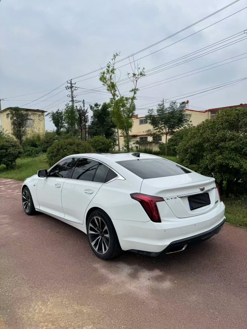 23年青岛凯迪拉克CT5