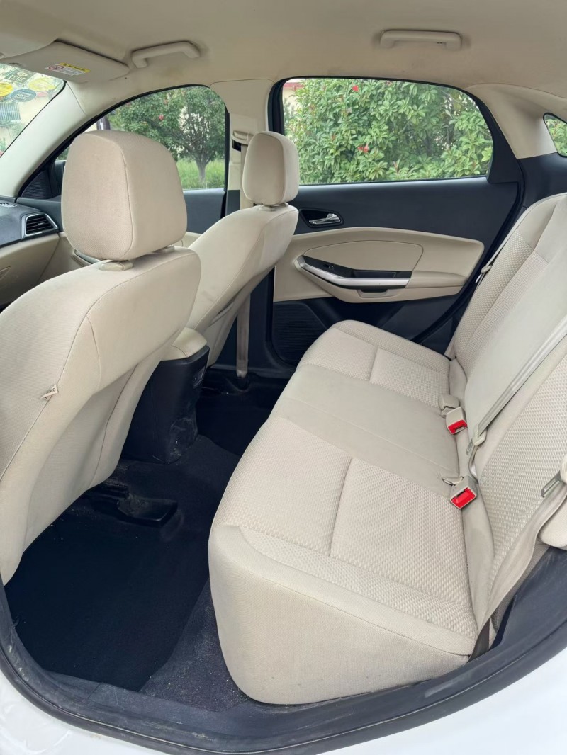 17年东营福特福睿斯