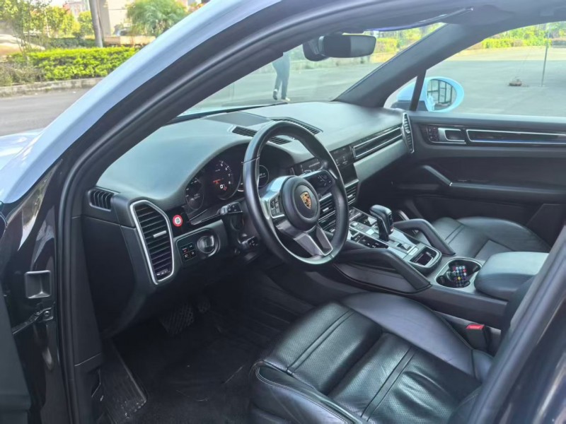 19年漳州保时捷卡宴