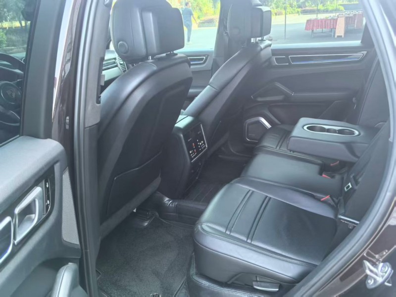 19年漳州保时捷卡宴