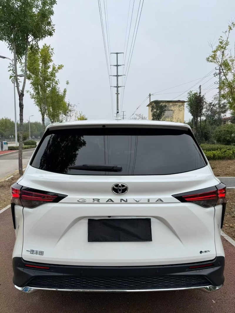 25年济宁丰田格瑞维亚