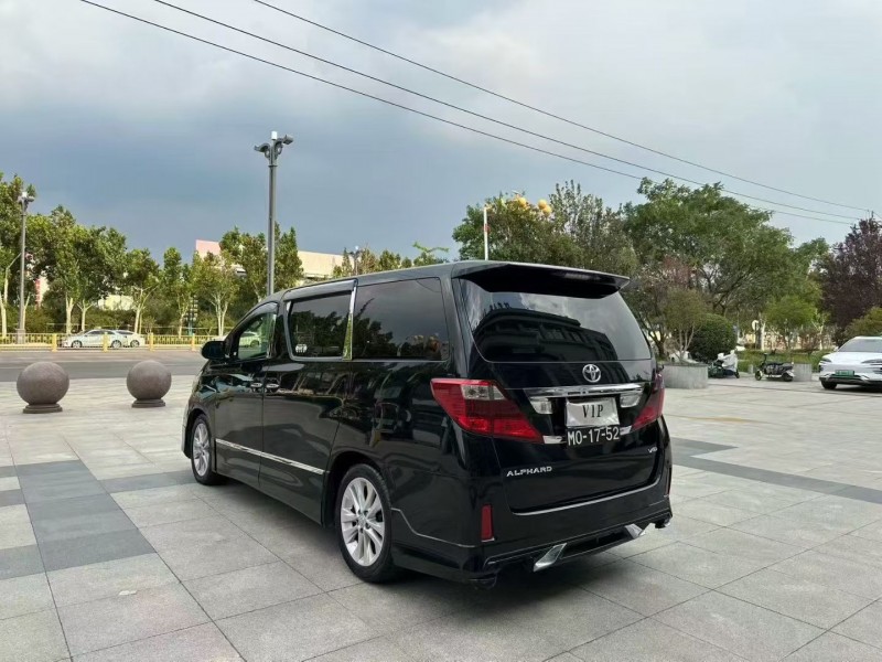 12年枣庄丰田埃尔法