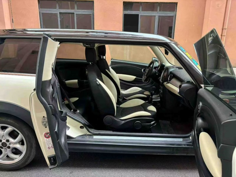 12年重庆市宝马MINI