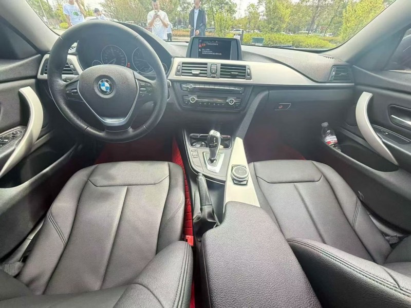 17年曲靖宝马4系