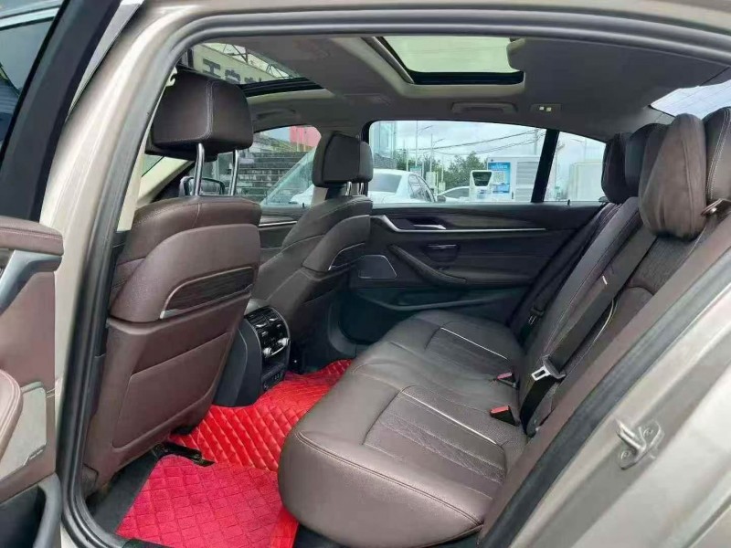 21年重庆市宝马5系