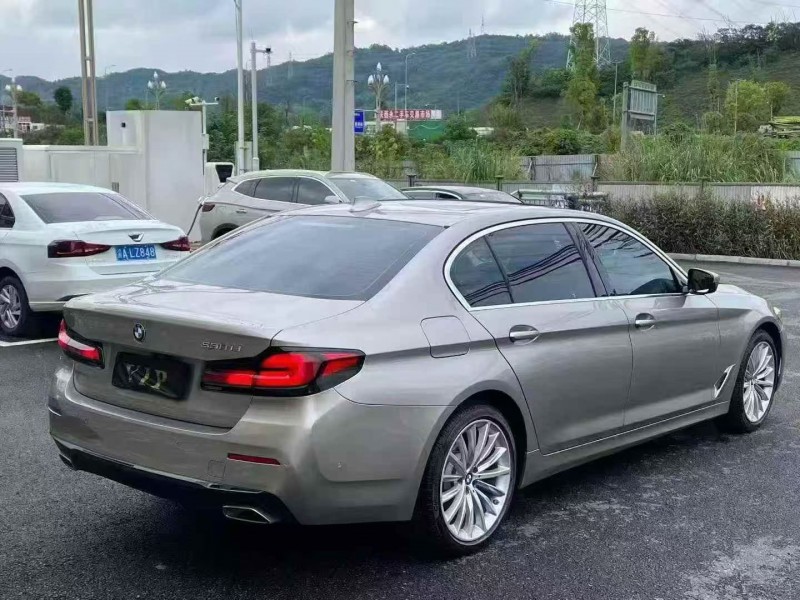 21年重庆市宝马5系