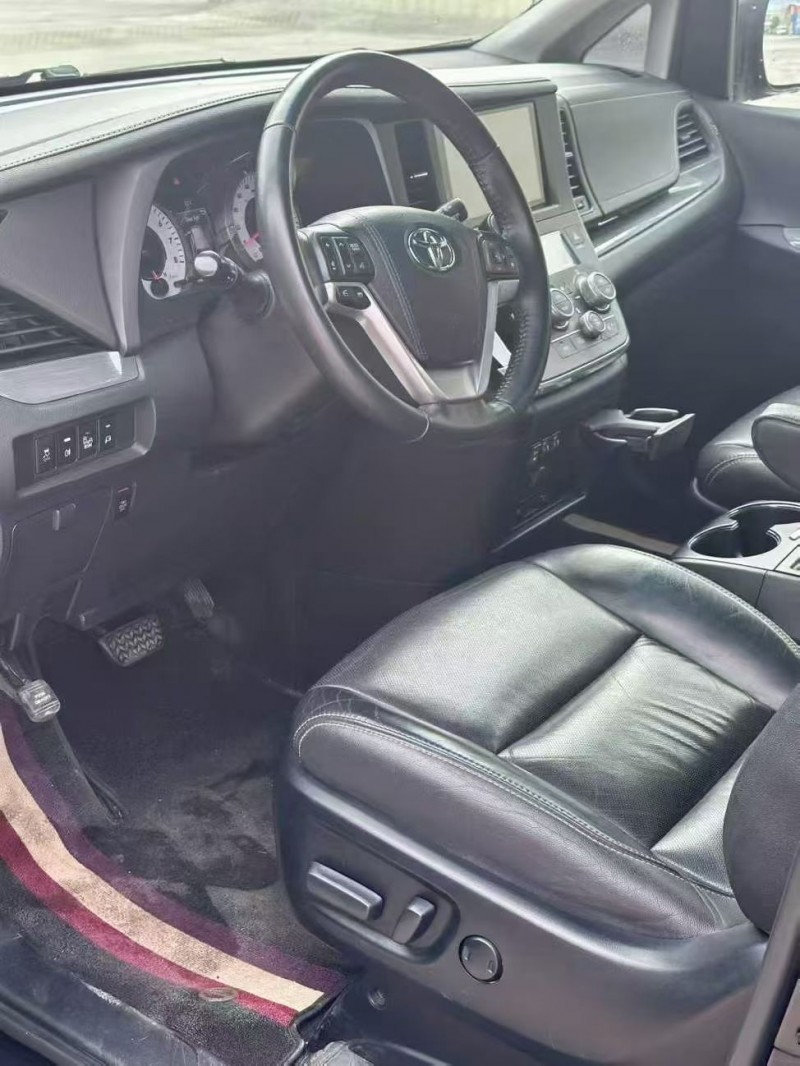 17年株洲丰田塞纳