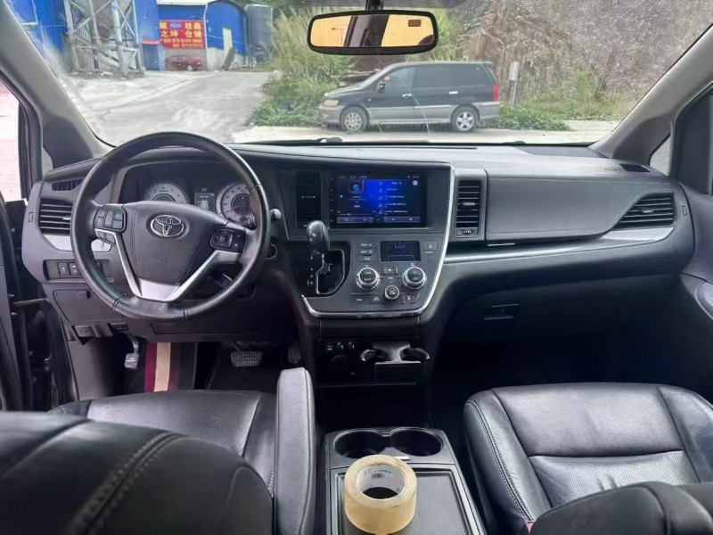 17年株洲丰田塞纳