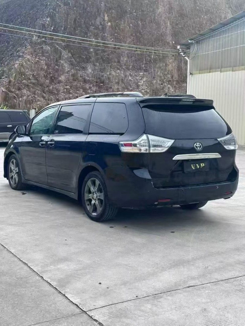 17年株洲丰田塞纳