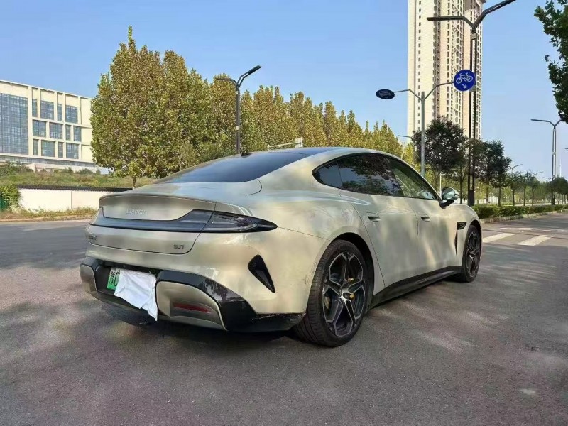 24年开封小米SU7